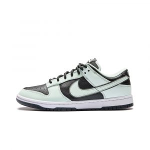 Кроссовки Nike Dunk Low дымчато-серые, вид сбоку
