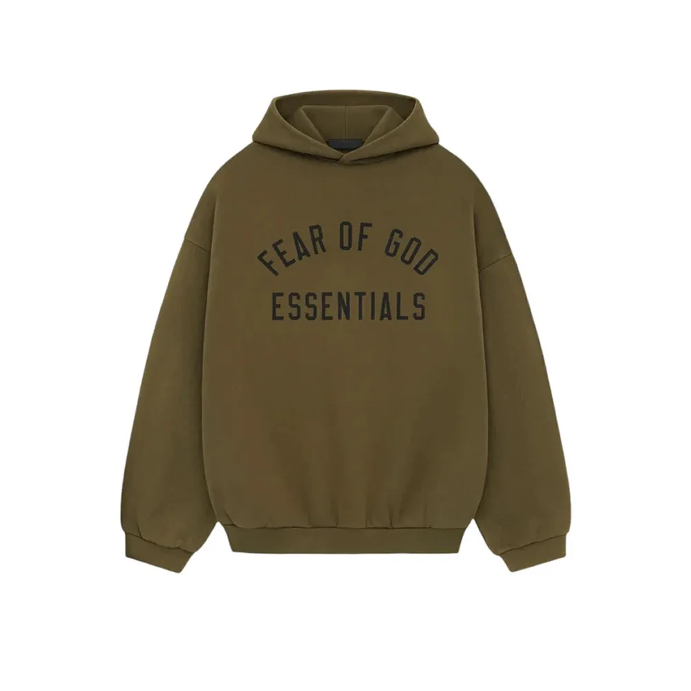 Худи Fear Of God Essentials Fleece в черном цвете, вид спереди, мягкий премиальный флис, минималистичный дизайн
