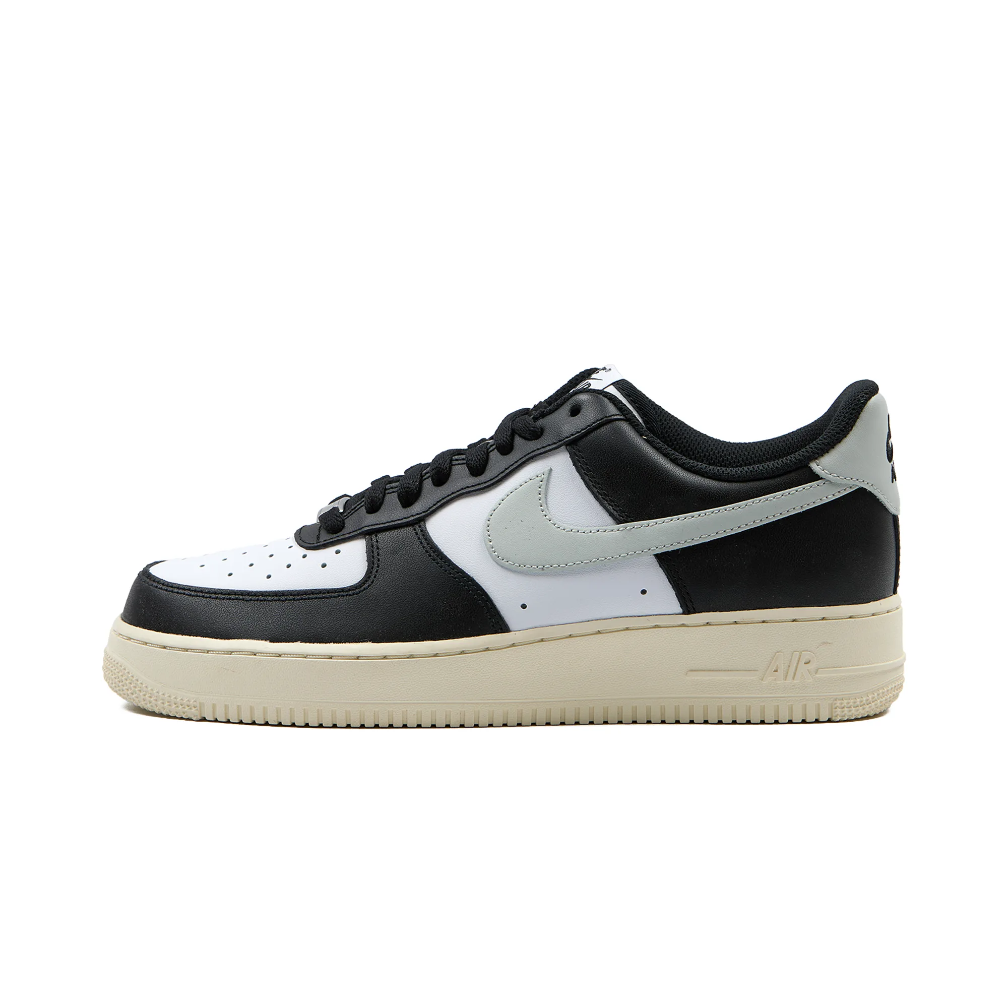 Кроссовки Nike Air Force 1 '07 Black White Coconut Milk FQ6848-101