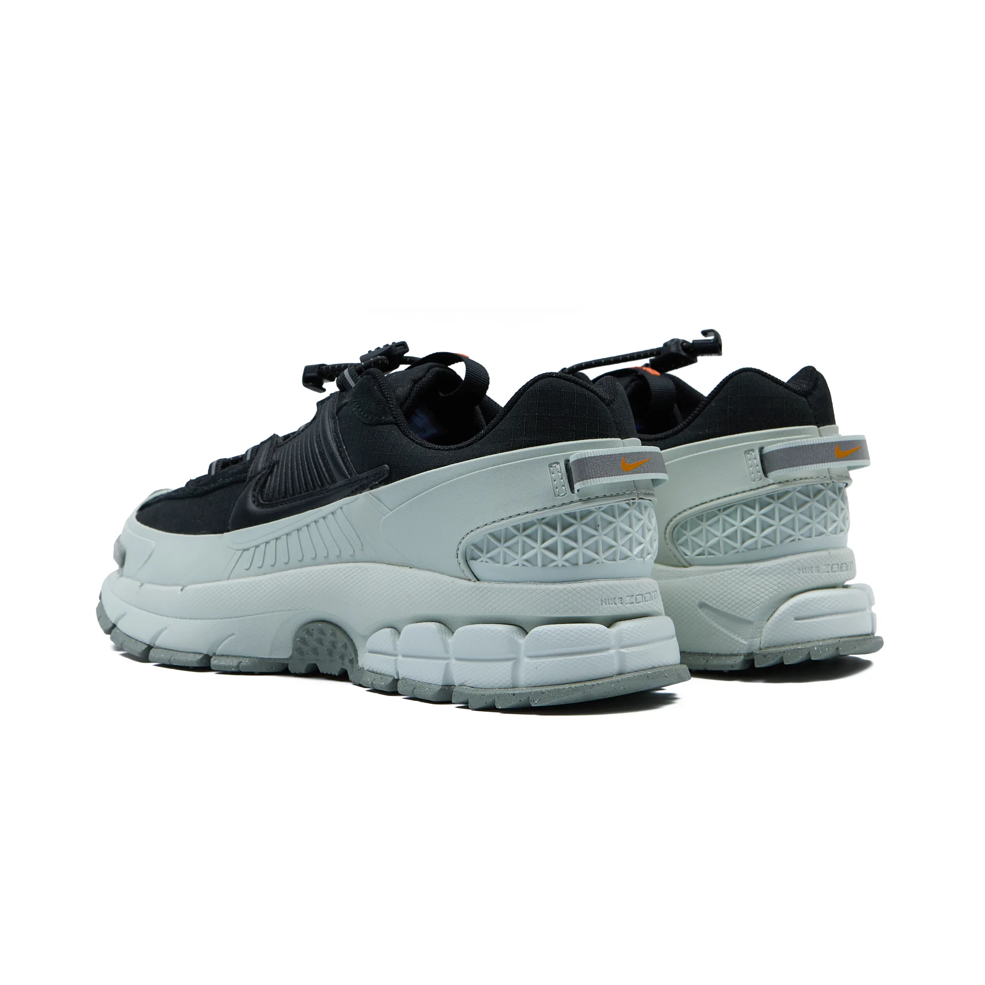 Кроссовки Nike Zoom Vomero 5 Roam 'Black Light Silver'