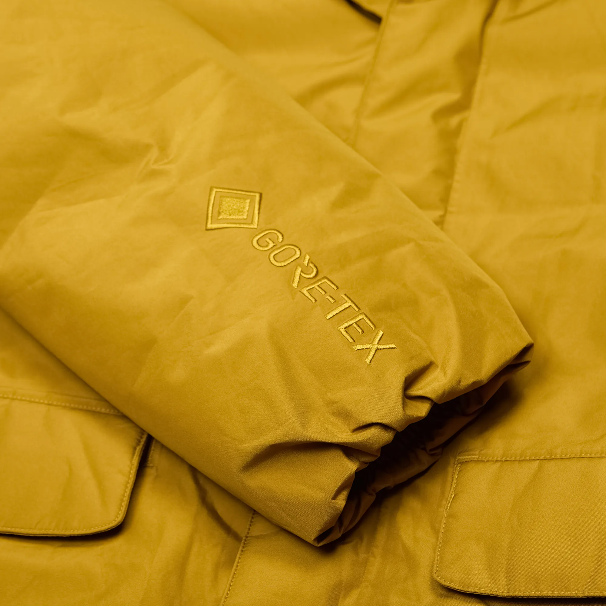 Sportswear Gore Tex Men's Loose Thermore® Ecodown® Hooded Waterproof Jacket