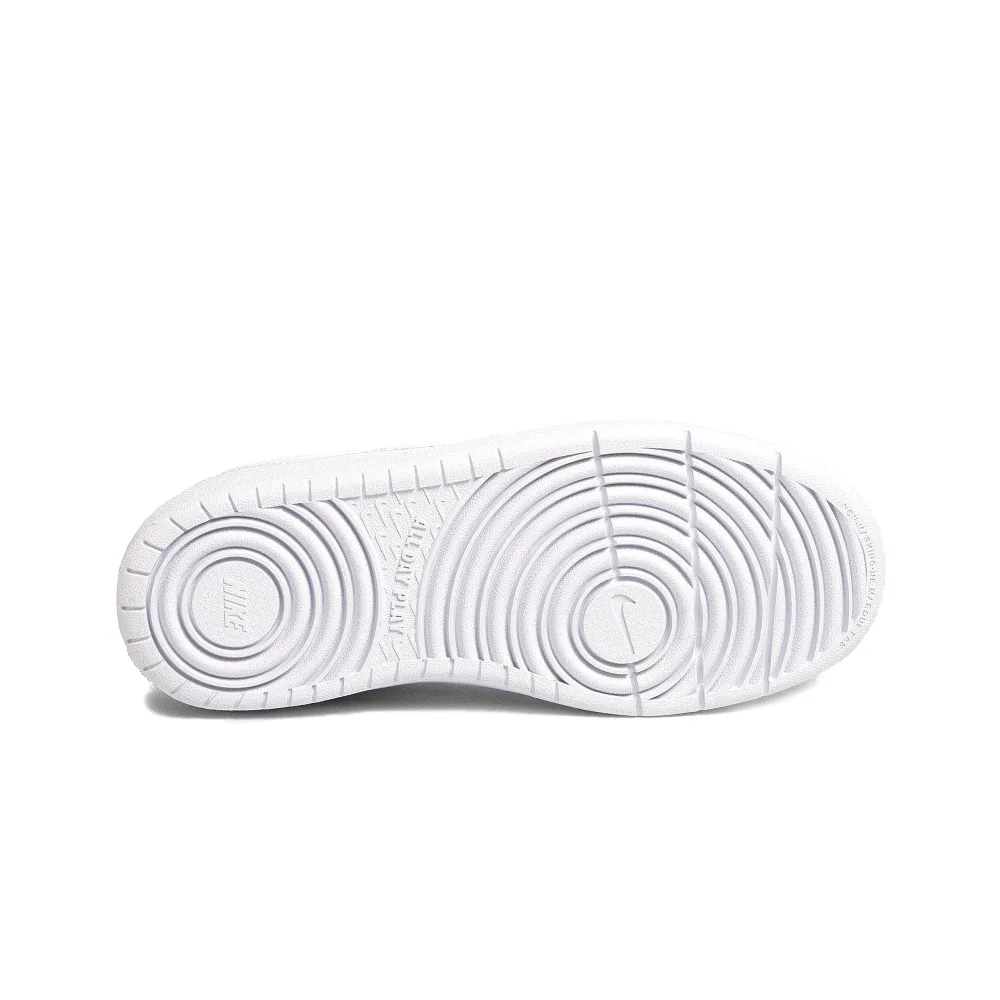 Кроссовки Nike Court Borough 2, White (GS): чистый белый цвет, классическая форма, детализированная подошва