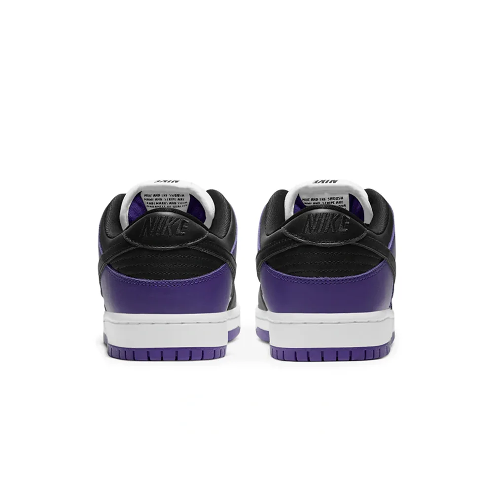 Деталь кроссовок SB Dunk, цвет Court Purple и текстура