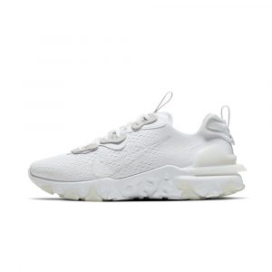 Nike React Vision в белом и сером с мягкой подошвой React. Лёгкий дизайн и контрастные детали добавляют изысканности и комфорта