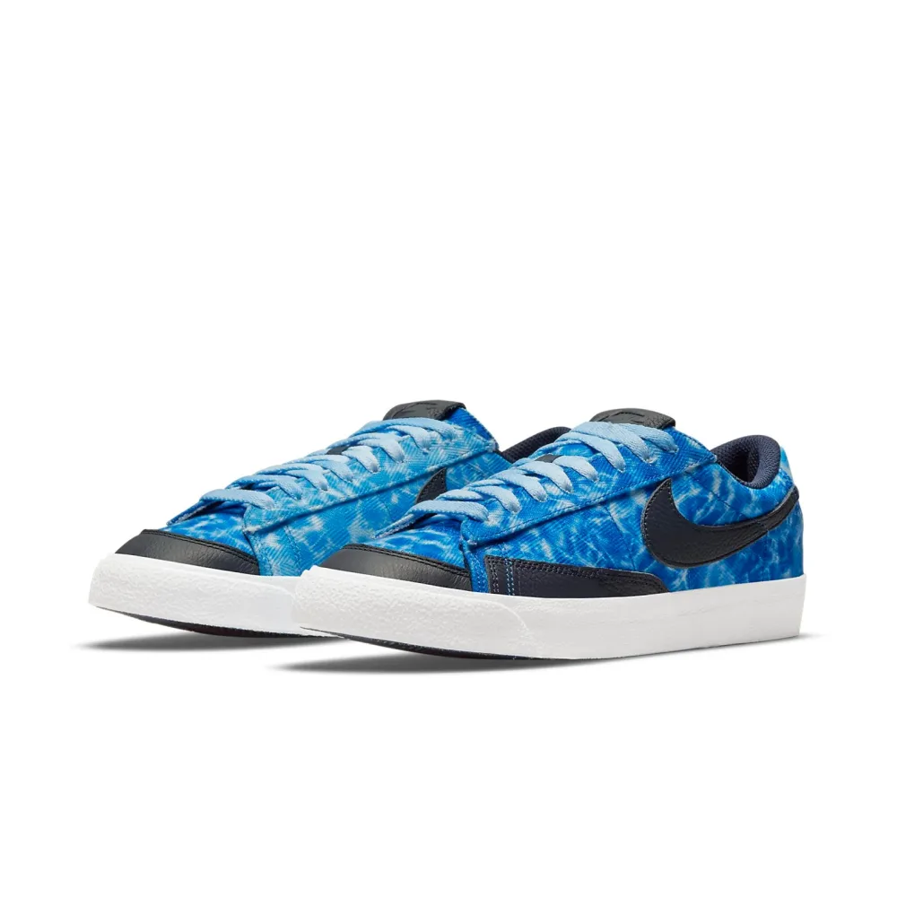 Nike Blazer Low Acid Wash Royal, акцент на фактуру кожи и винтажный стиль