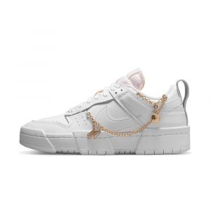 Nike Dunk Low Disrupt Lucky Charms White, боковой ракурс, подвески-брелоки на цепочке