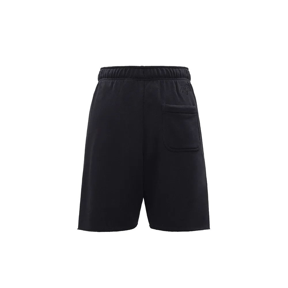 Спортивные шорты Jordan Flying Man Logo в чёрном цвете, общий вид сбоку с логотипом