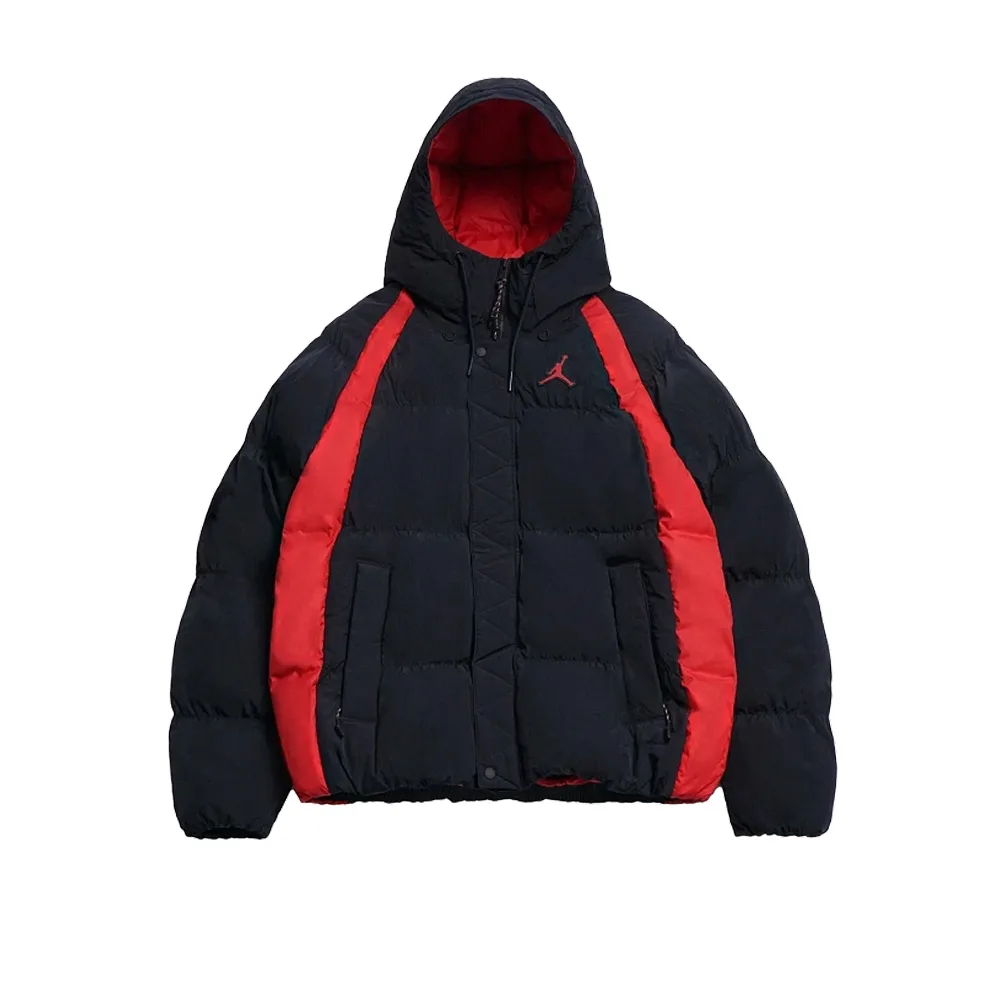 Jordan Essential Puffer Jacket в классическом исполнении, вид спереди, детализированный логотип на груди