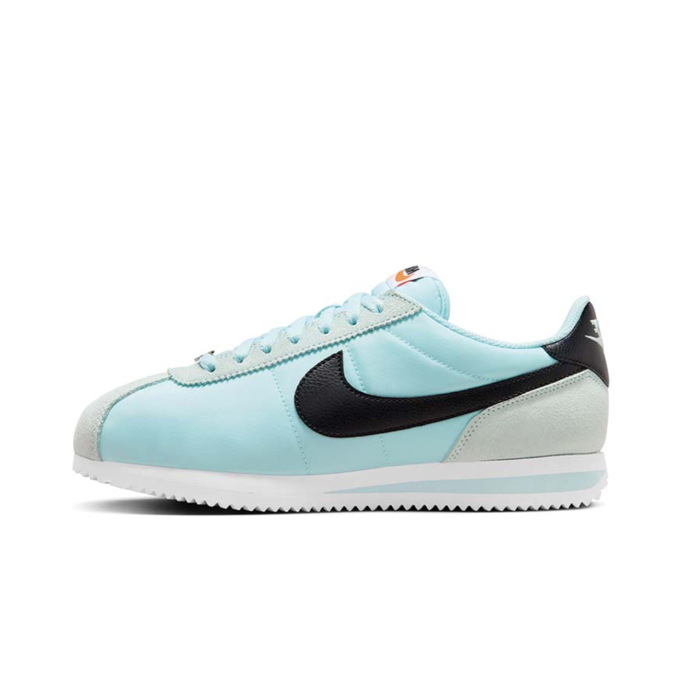 Кроссовки Nike Cortez, Glacier Blue (W): светло-голубой верх, серые вставки, удобная форма для женщин