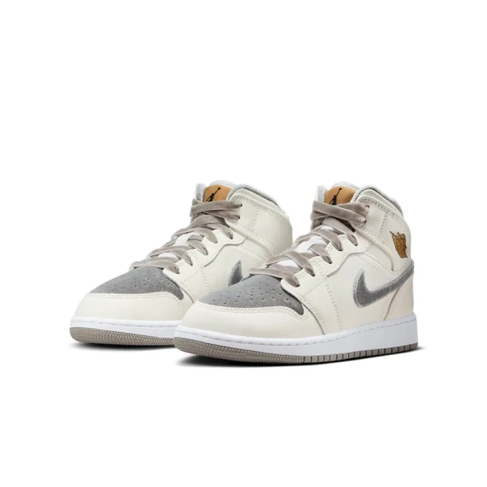 Кроссовки детские Nike Air Jordan 1 Mid SE Grey Velvet Toe (GS)