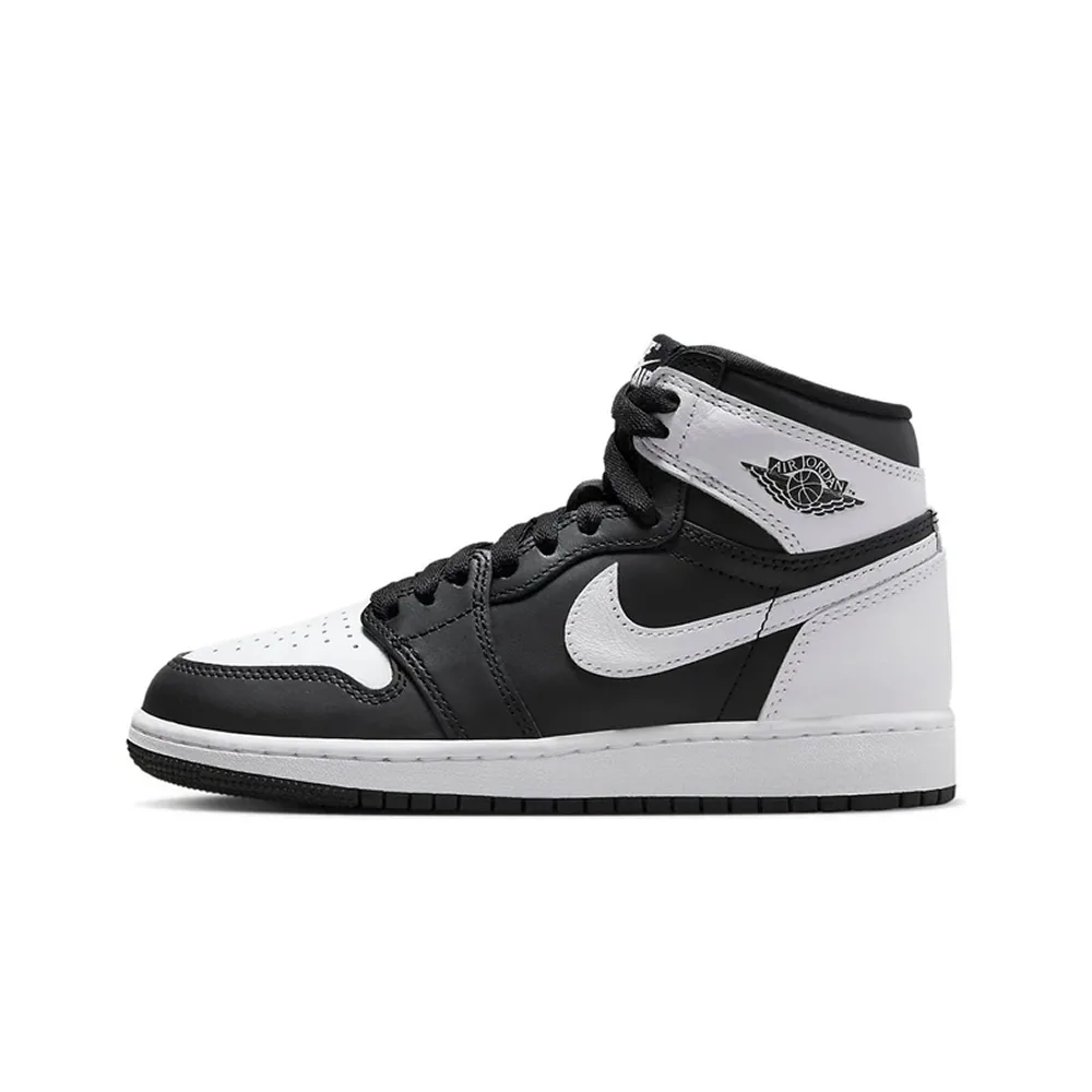 Кроссовки Nike Air Jordan 1 Retro High OG Black White (GS) FD1437-010