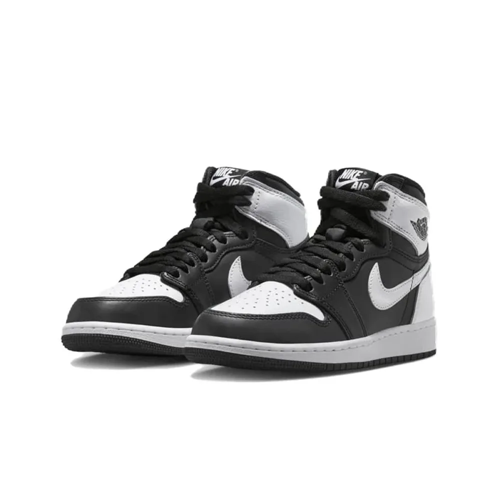 Кроссовки Nike Air Jordan 1 Retro High OG Black White (GS) FD1437-010