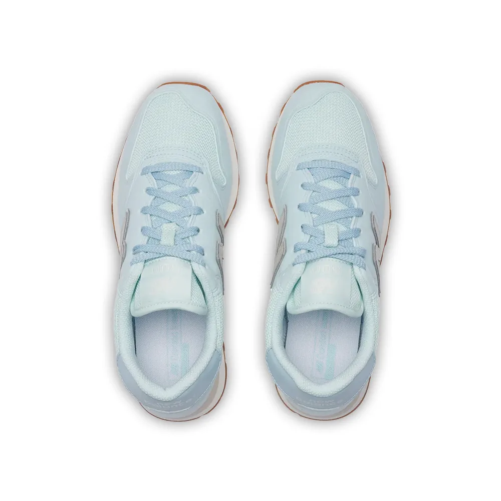 Кроссовки New Balance 500 в повседневном стильном образе