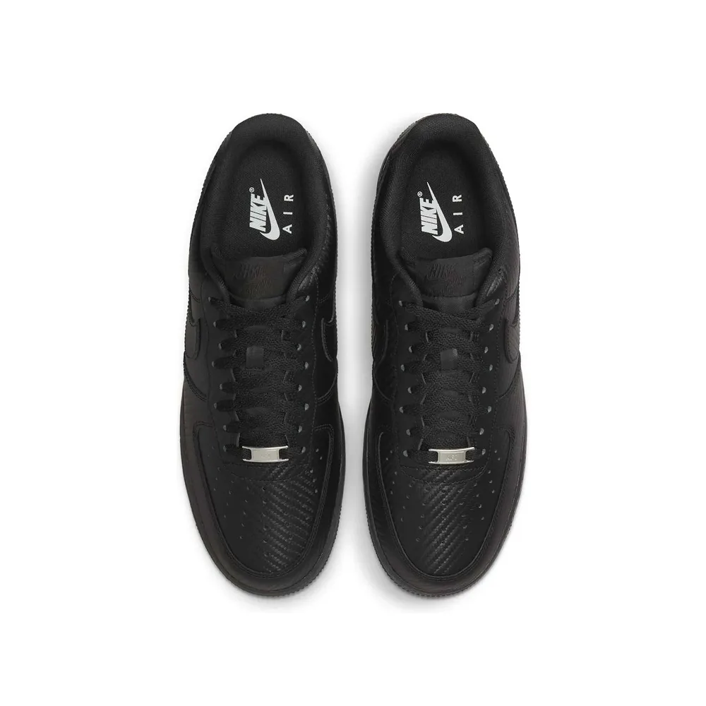 Деталь кроссовок AF1, текстура углеродного волокна и технологичные элементы