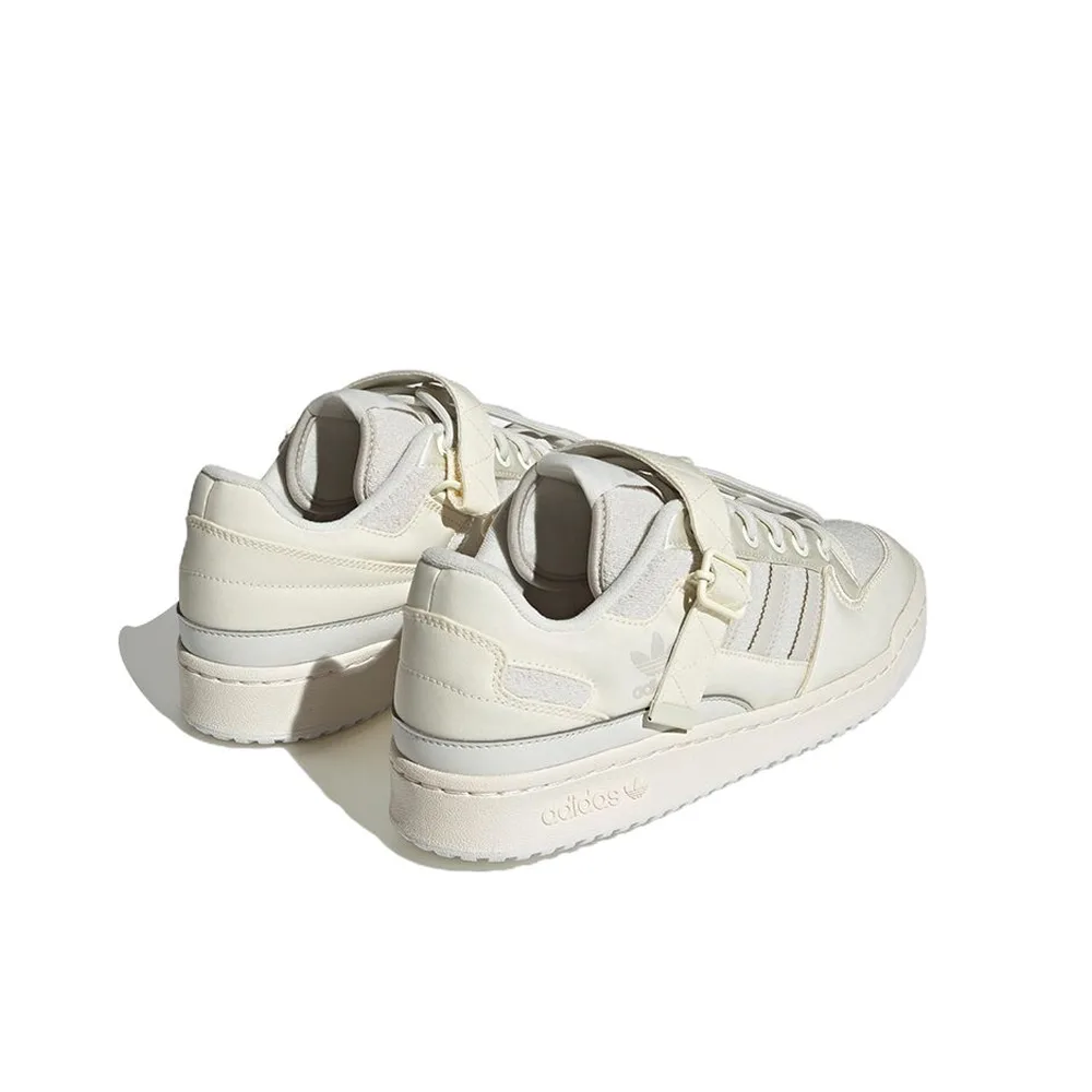 Кроссовки Adidas Forum low, Winter Elements Clear White, белые, с зимним дизайном, стильные