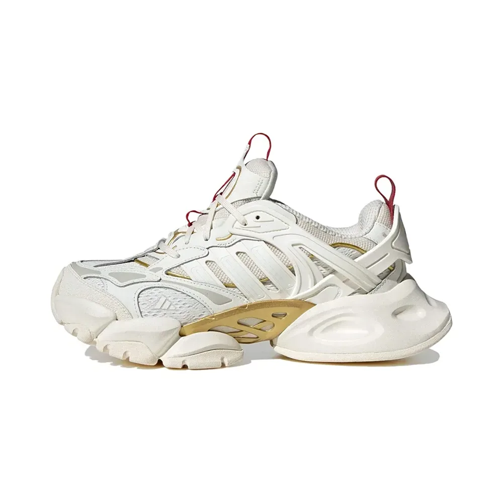Кроссовки Adidas XLG Runner Deluxe, Off White Gold Metallic Red, стильные белые с золотыми и красными акцентами, идеальны для моды