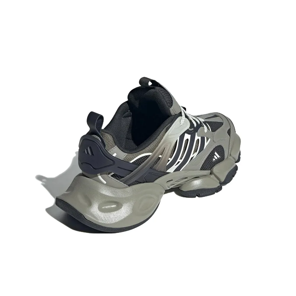 Кроссовки Adidas XLG Runner Deluxe, Grey: серые с объемной подошвой, стильный дизайн, удобство для повседневки