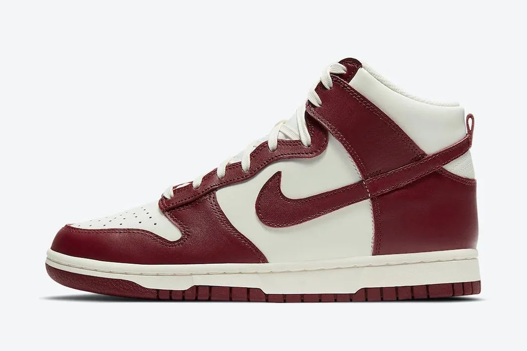 Кроссовки Nike Dunk High 'Sail Team Red' (W)
