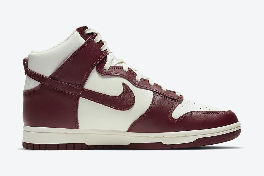 Кроссовки Nike Dunk High 'Sail Team Red' (W)