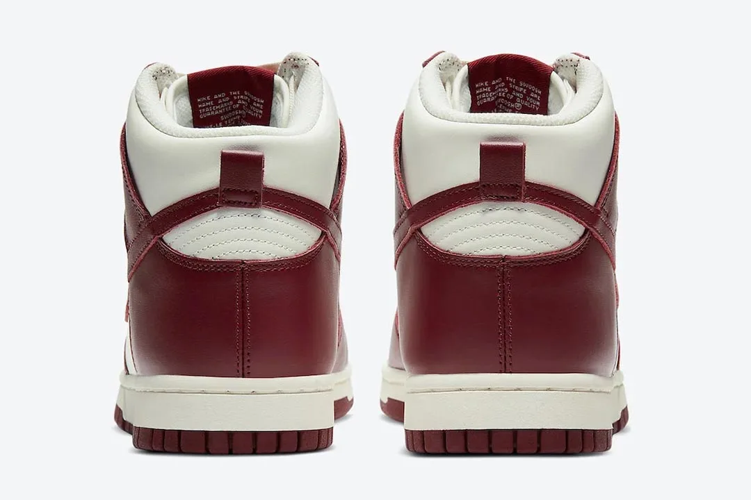 Кроссовки Nike Dunk High 'Sail Team Red' (W)