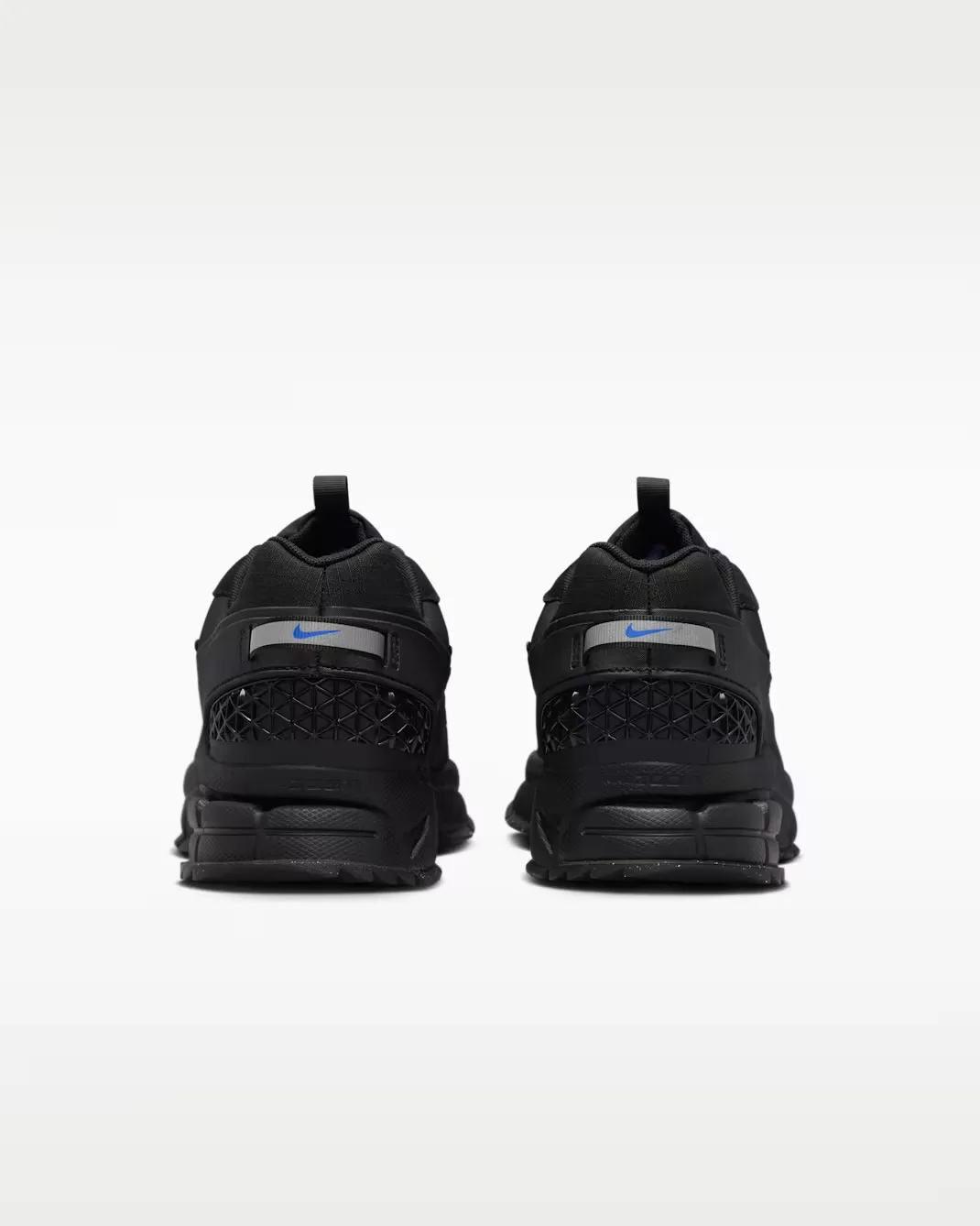 Кроссовки Nike Zoom Vomero Roam 'Triple Black'
