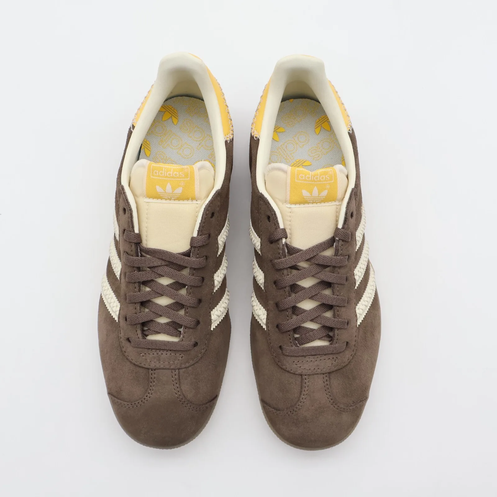 Кроссовки Adidas Gazelle 'Earth Strata / Cream White / Semi Spark'